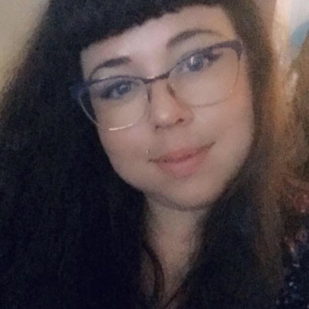 Meet your Posher, Maegan
